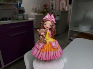 Fondant Girl Figurine with Teddy Bear Masterclass – Professional Sugar Modeling Course Online